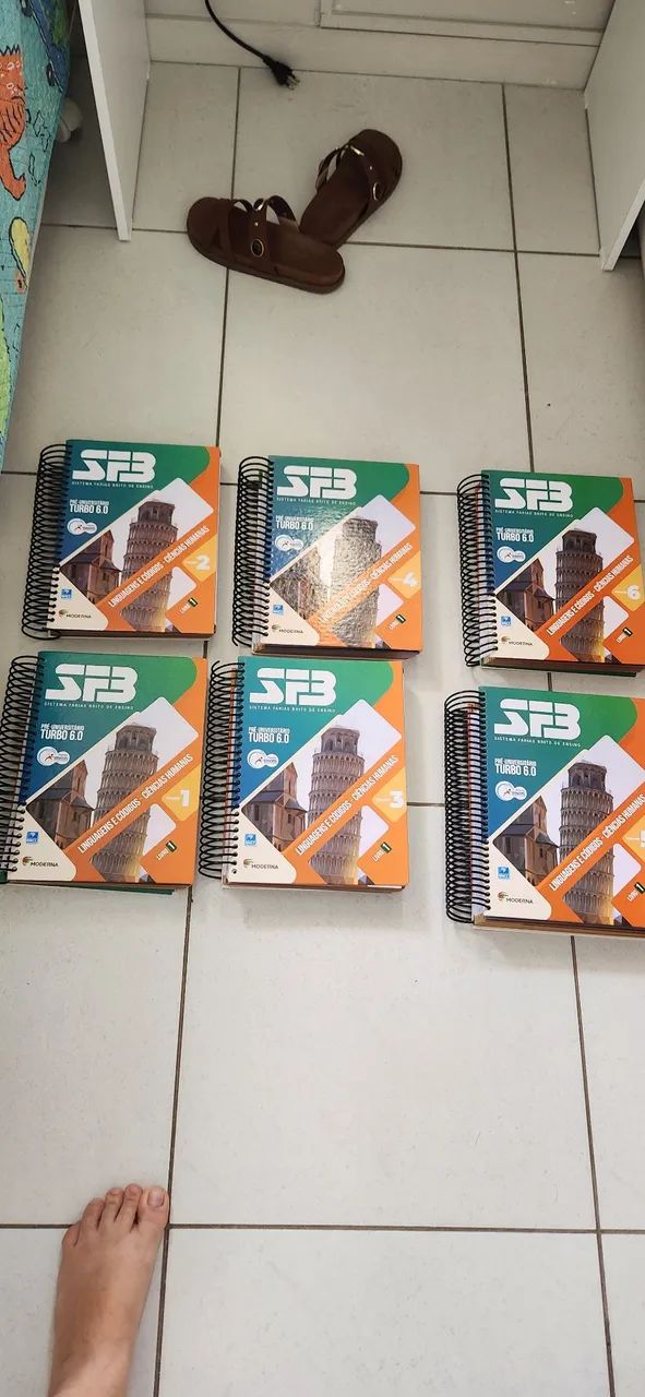 Livros do 3 Ano do Ensino Médio do Colégio Sistema Farias Brito  - Foto 3