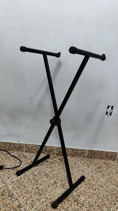 SUPORTE VIOLÃO TRIPÉ / ESTANTE RACK TECLADO PIANO DIGITAL - Foto 3