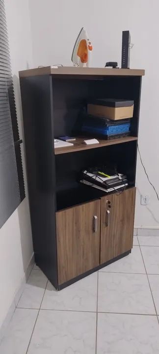 Armário de Escritório 3 Prateleiras e Portas