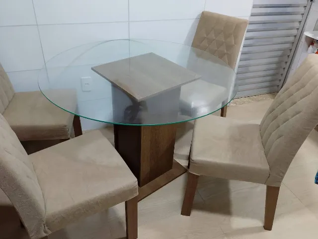 Mesa Jantar C/ 4 Cadeiras - Super Conservada