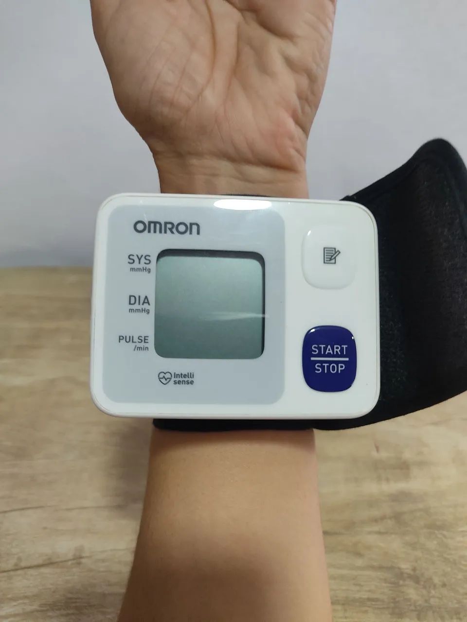 Aparelho Medidor de Pressão Digital Omron - Foto 2