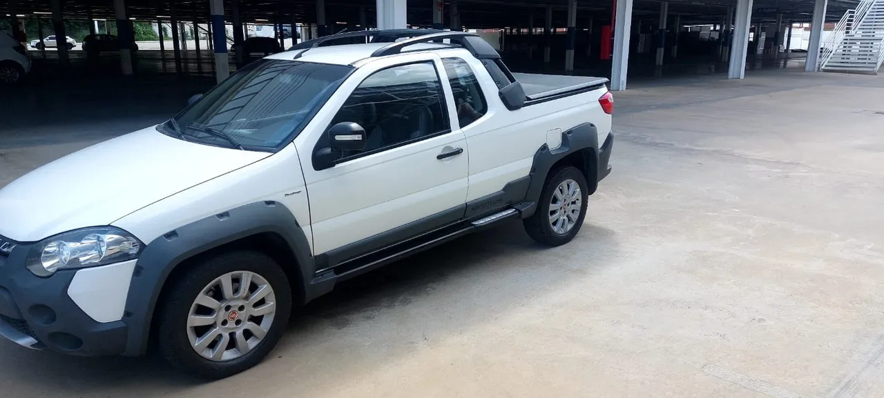 Strada Adventure 1.8 2014 cabine estendida