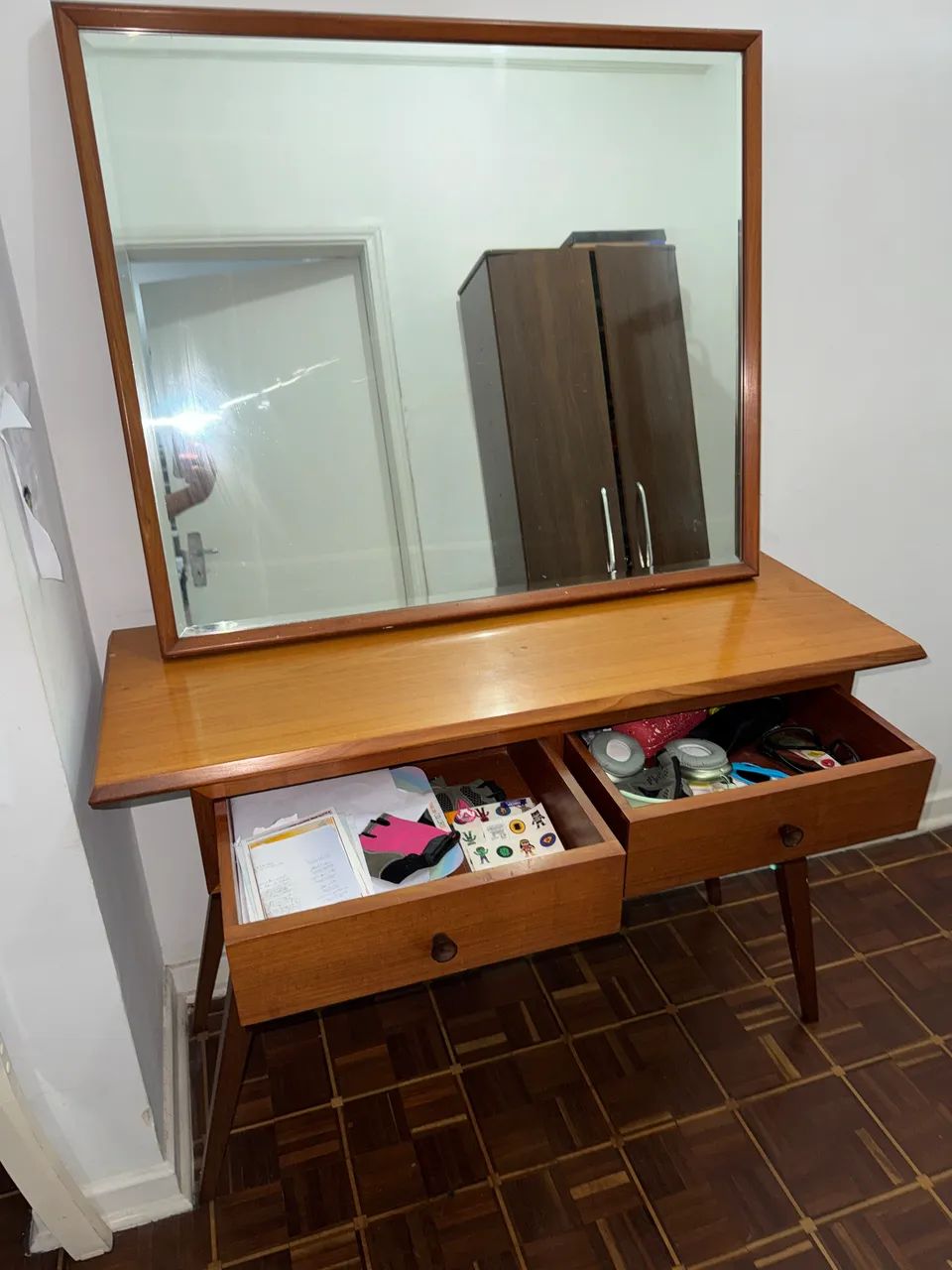 Sideboard with Mirror65153864407553125