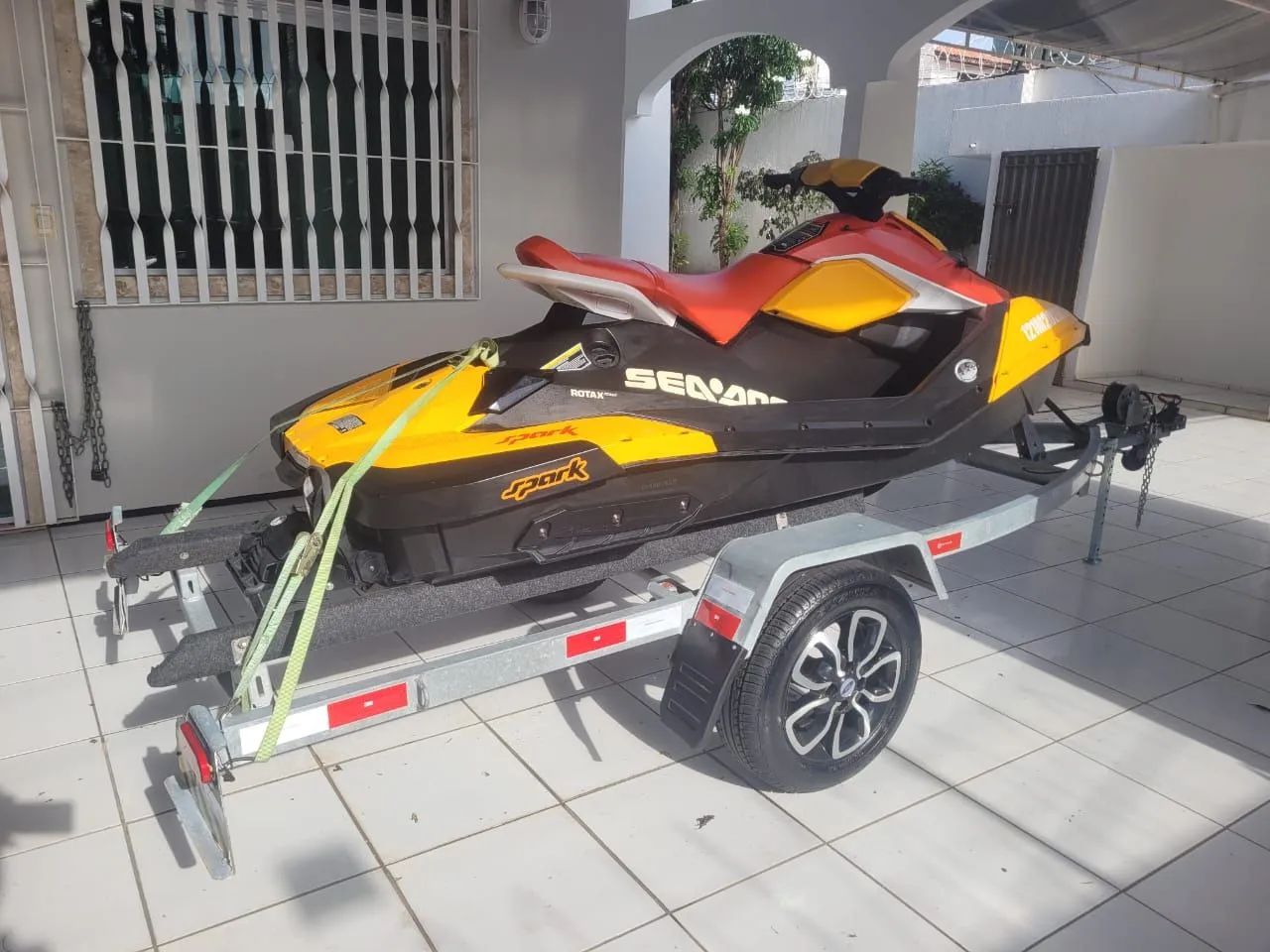JET SKI SPARK - Foto 2