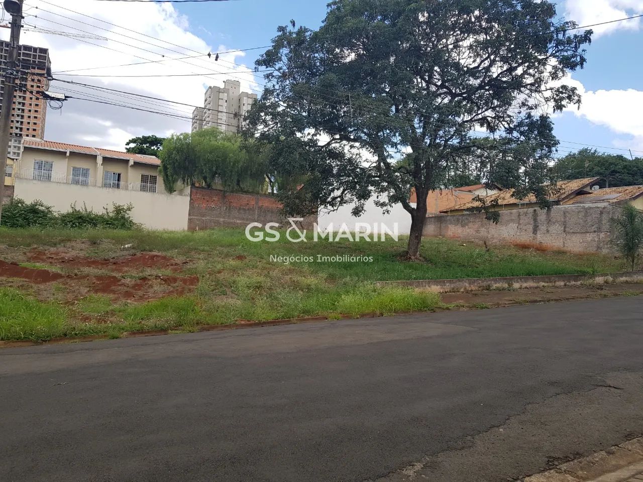 Venda de Terreno em Londrina-PR, bairro Jardim São Paulo