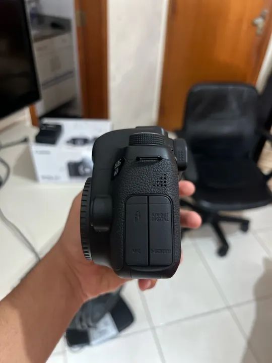 CANON EOS 6D (16k cliques)+ GRIP + 2 Baterias - Foto 5