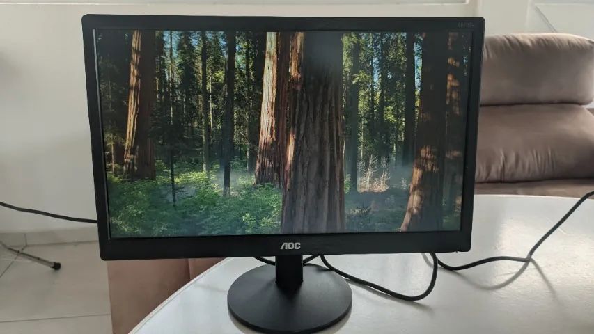 Monitor AOC 18,5" HDMI e VGA E970SWHNL
