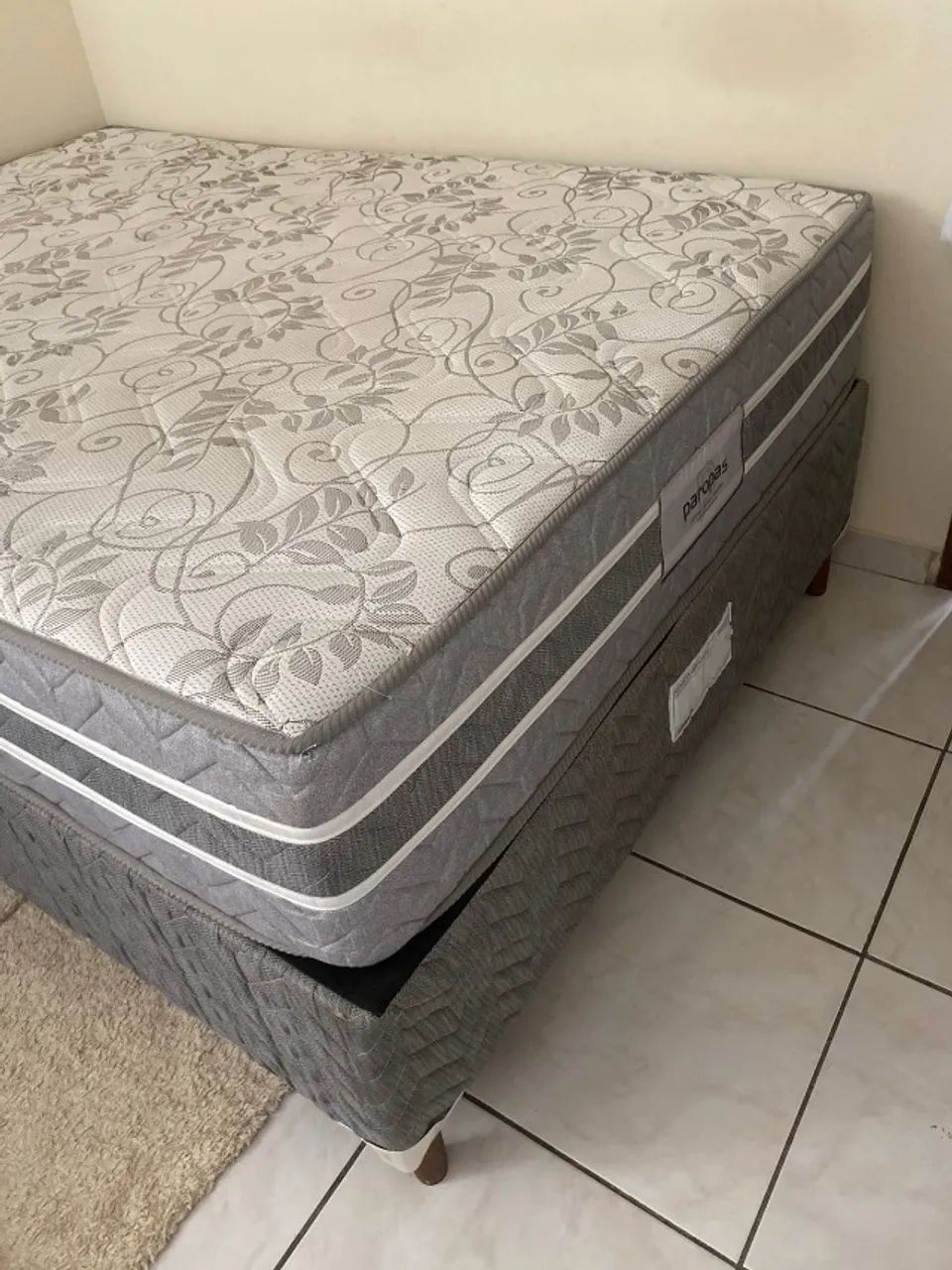 Colchão de mola e Box - Foto 2