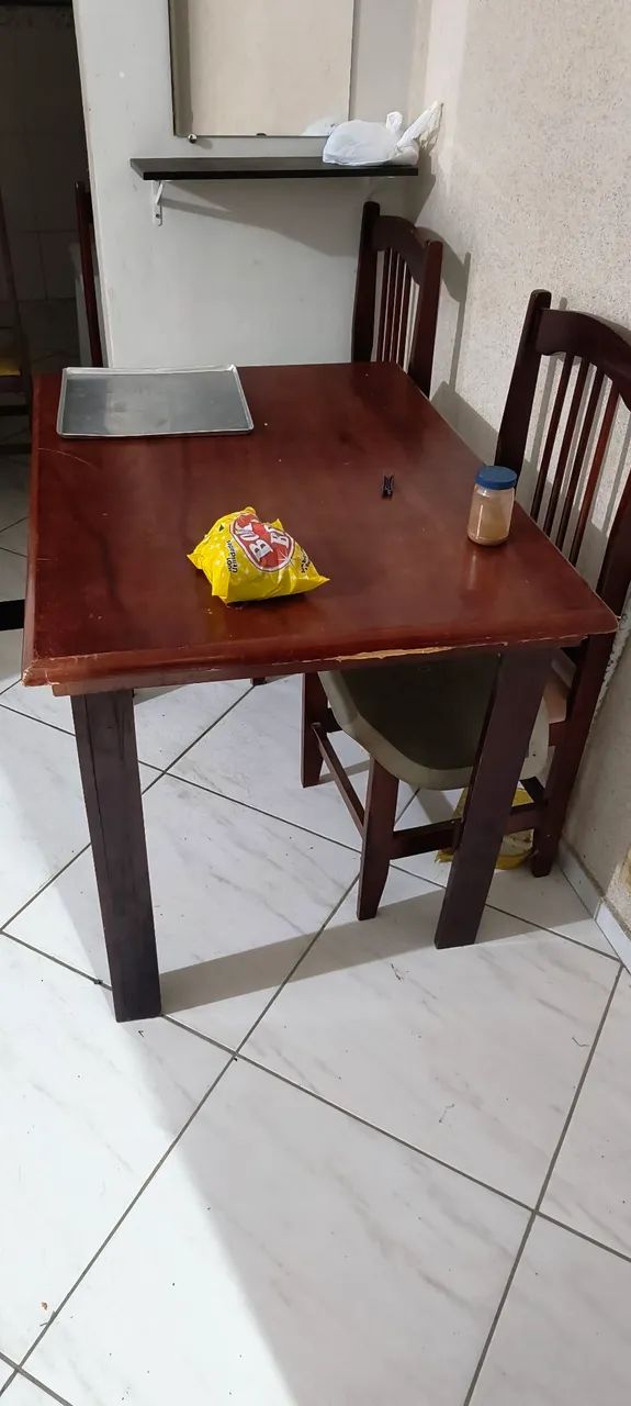 Mesa + 4 cadeiras 64573992219265122