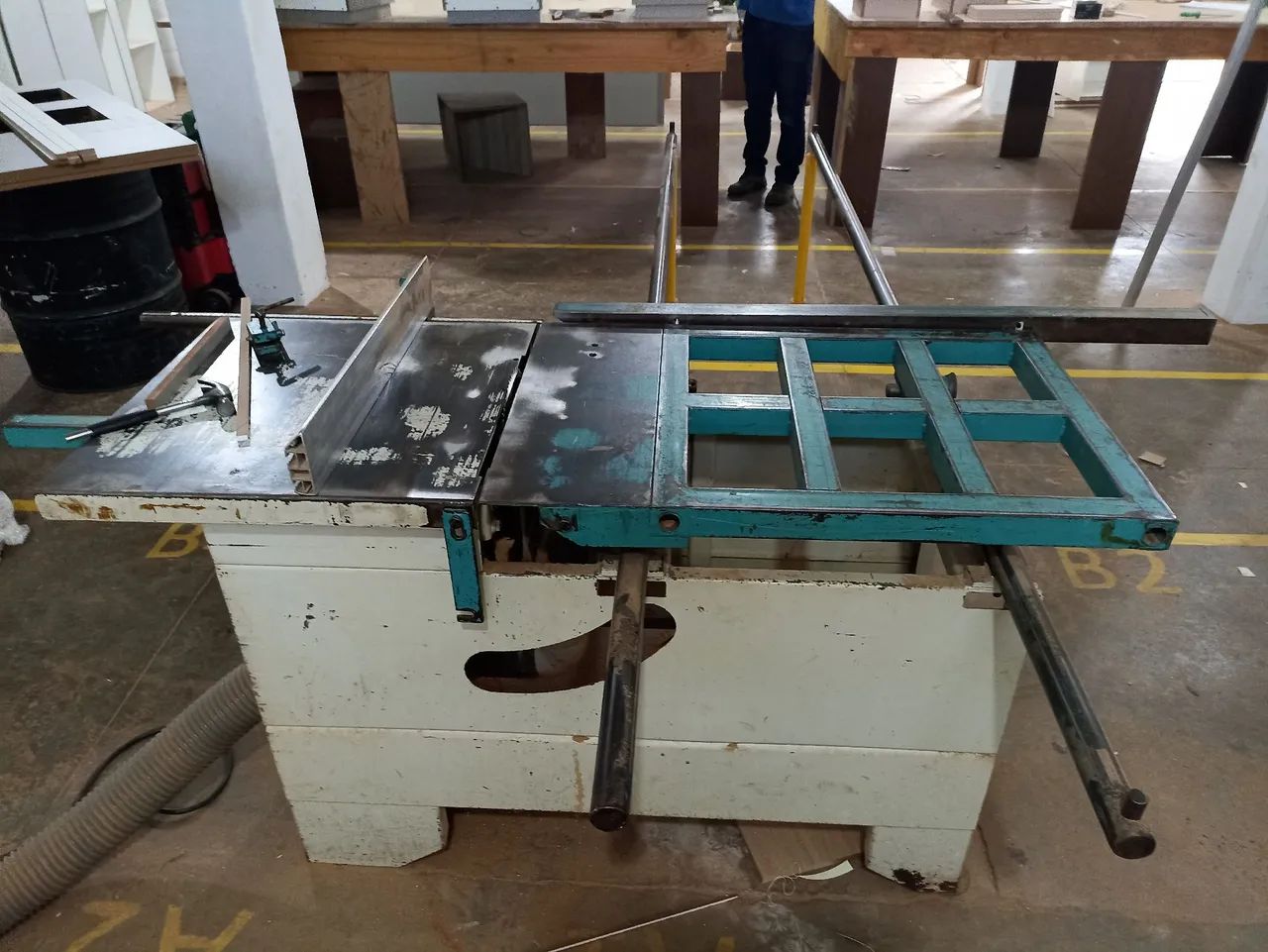 Serra de bancada industrial