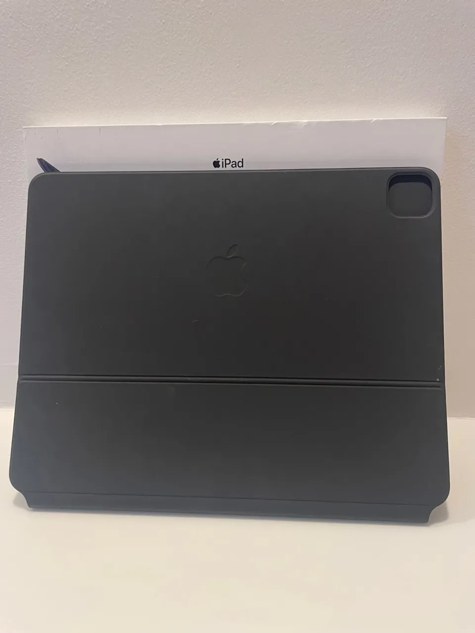 Magic Keyboad: Capa Teclado para Apple iPad Pro