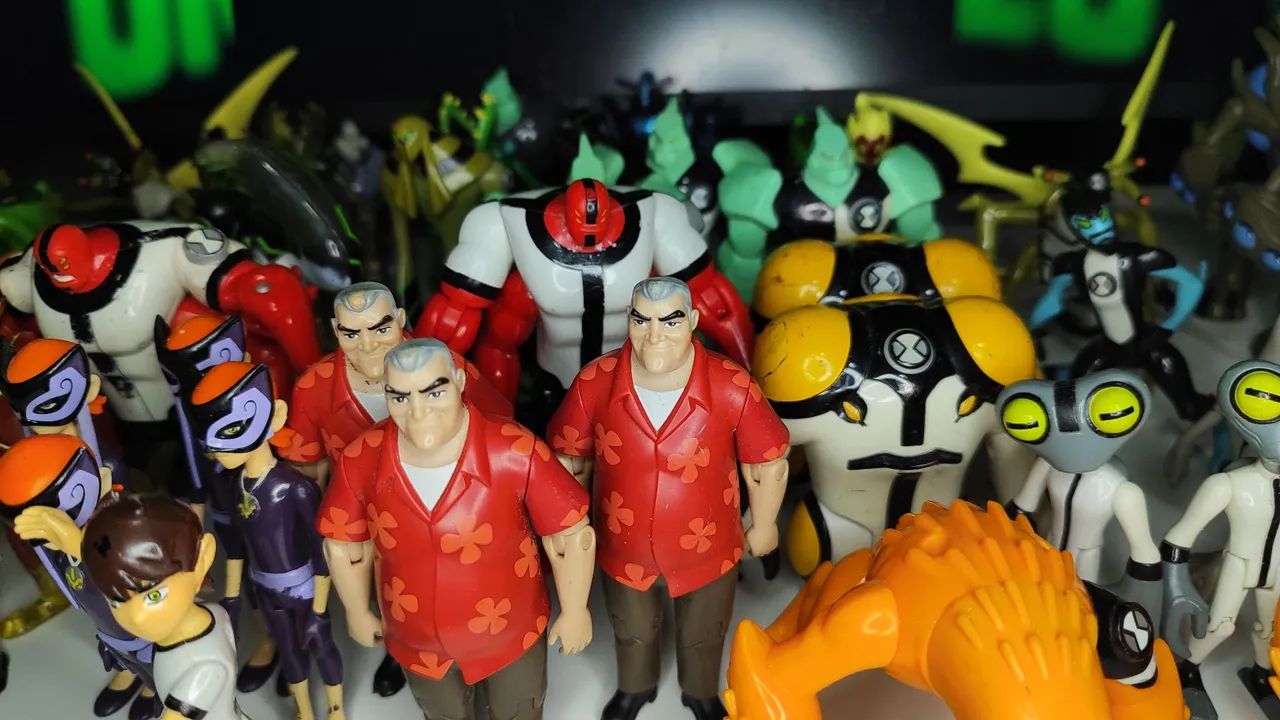 Bonecos de Ben 10 Todas as séries! Compre já  - Foto 5