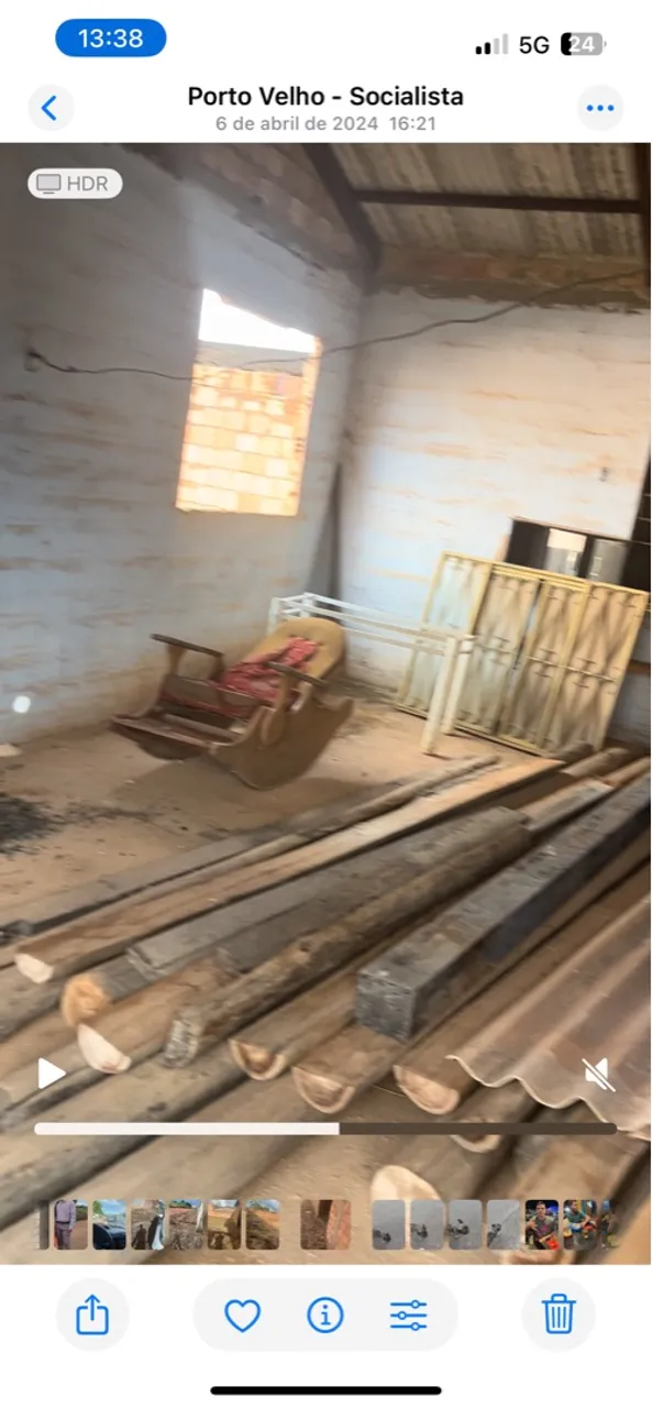 Vendo um terreno com um pequeno galpão