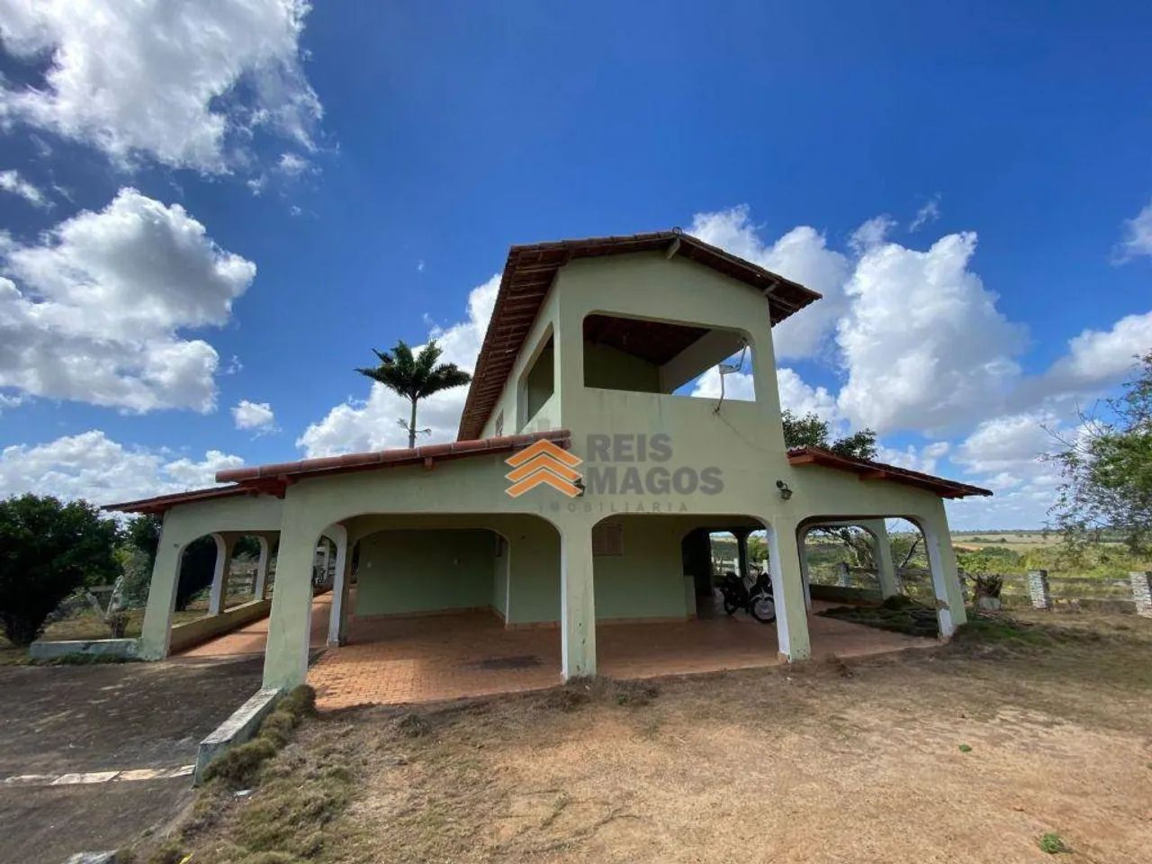 Fazenda com 126 hà, sede com 3 dormitórios à venda, 1260000 m² por R$ 2.500.000 - Santa Te