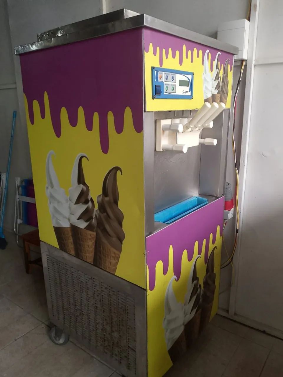 Máquina de Italianinha 3 bicos - Semi-nova - Foto 2