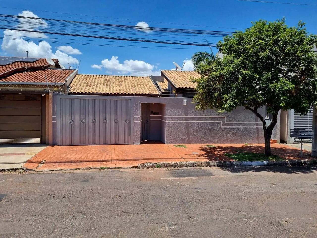 Casa térrea no Bairro Carandá Bosque
