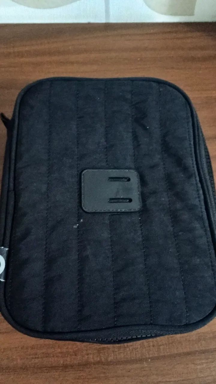 Estojo com ziper