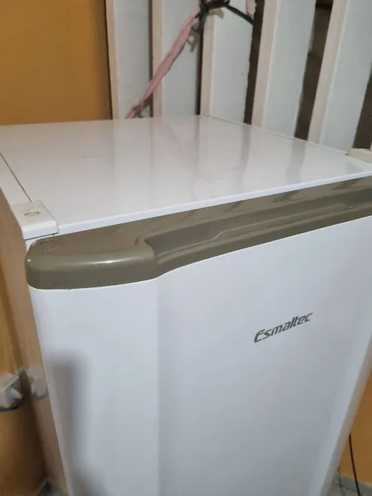 GELADEIRA ESMALTEC DEGELO ROC31 COM 245-LITROS  - Foto 3