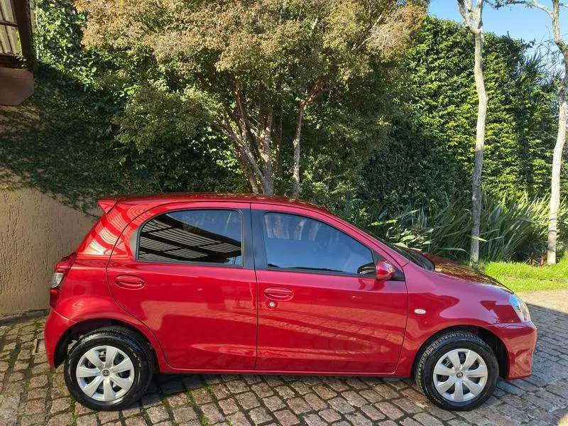 TOYOTA ETIOS HB XLS 2013