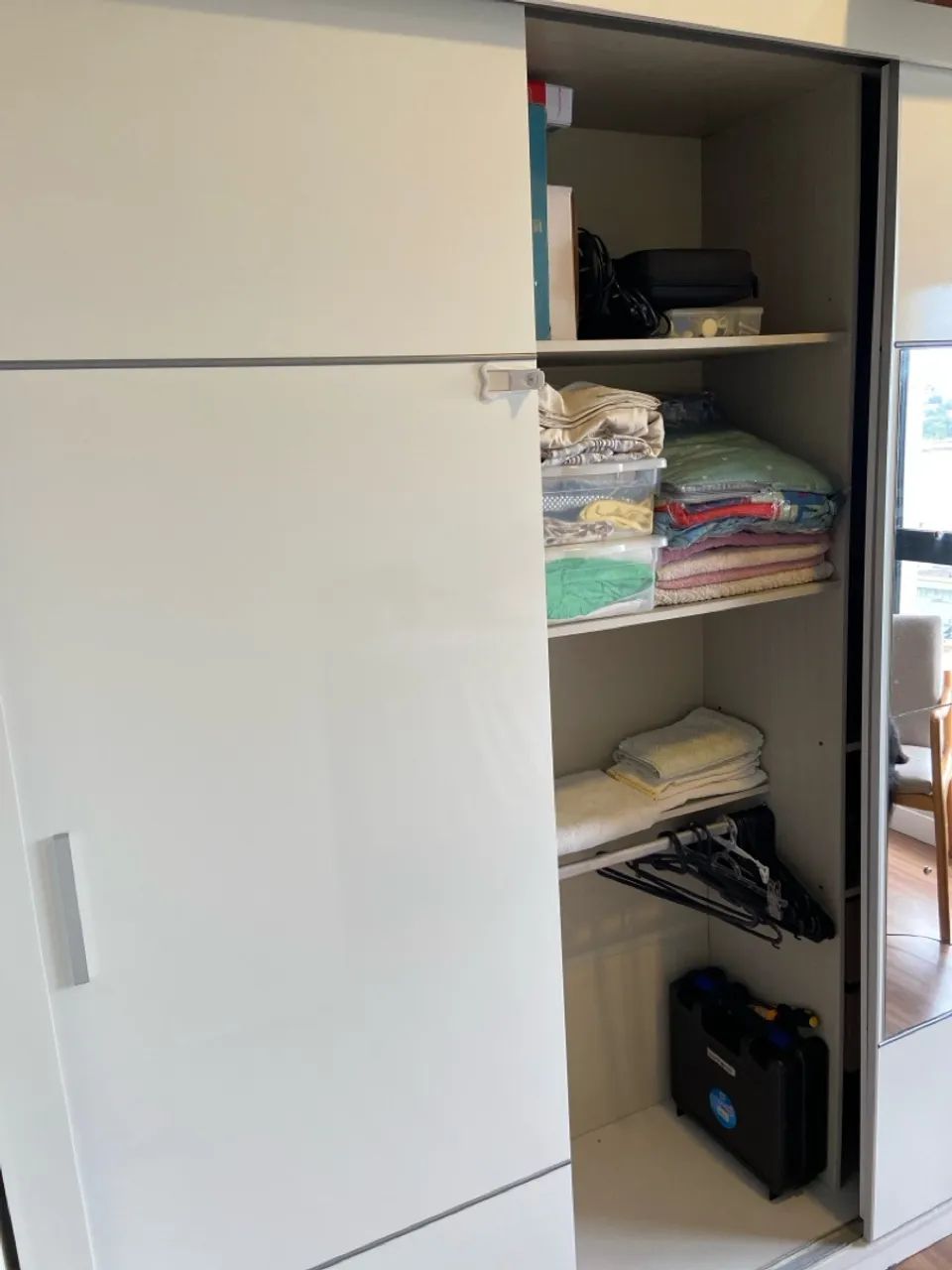 Guarda-roupa Branco de 3 Portas com Espelho - Foto 2
