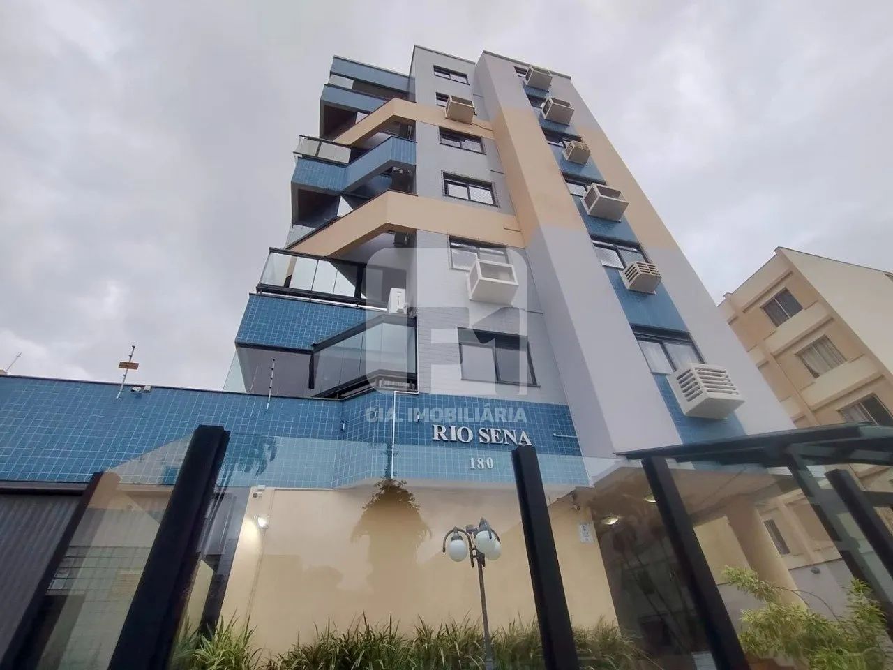 Apartamento de 2 dormitórios à venda no Estreito