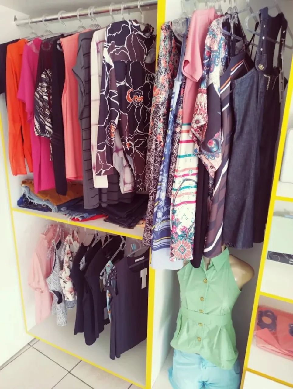 Armário expositor de Roupas  - Foto 2