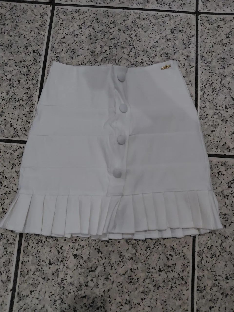 Short-saia branco