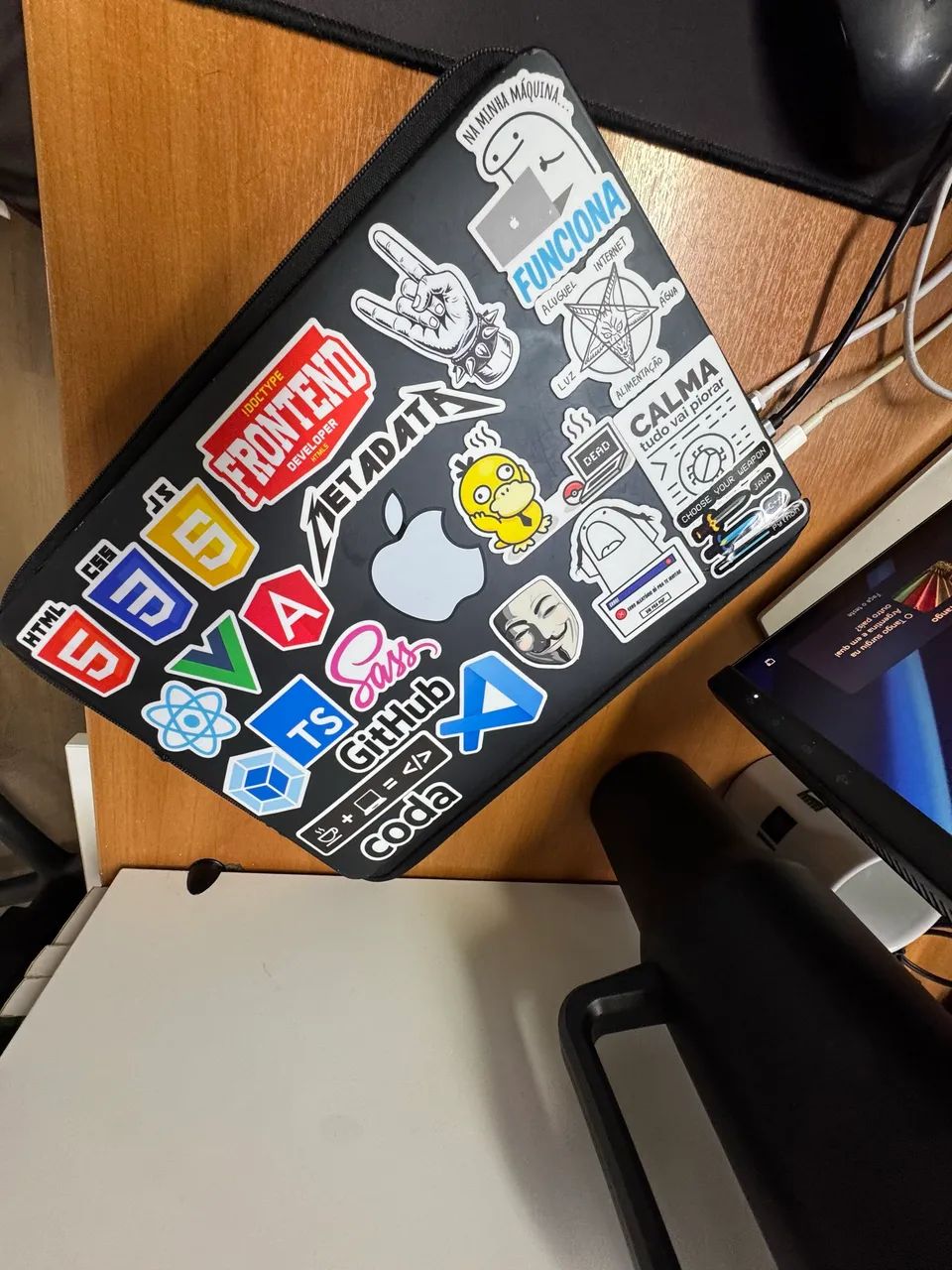 MacBook Pro M2 - 8GB RAM / 256GB SSD - Foto 2
