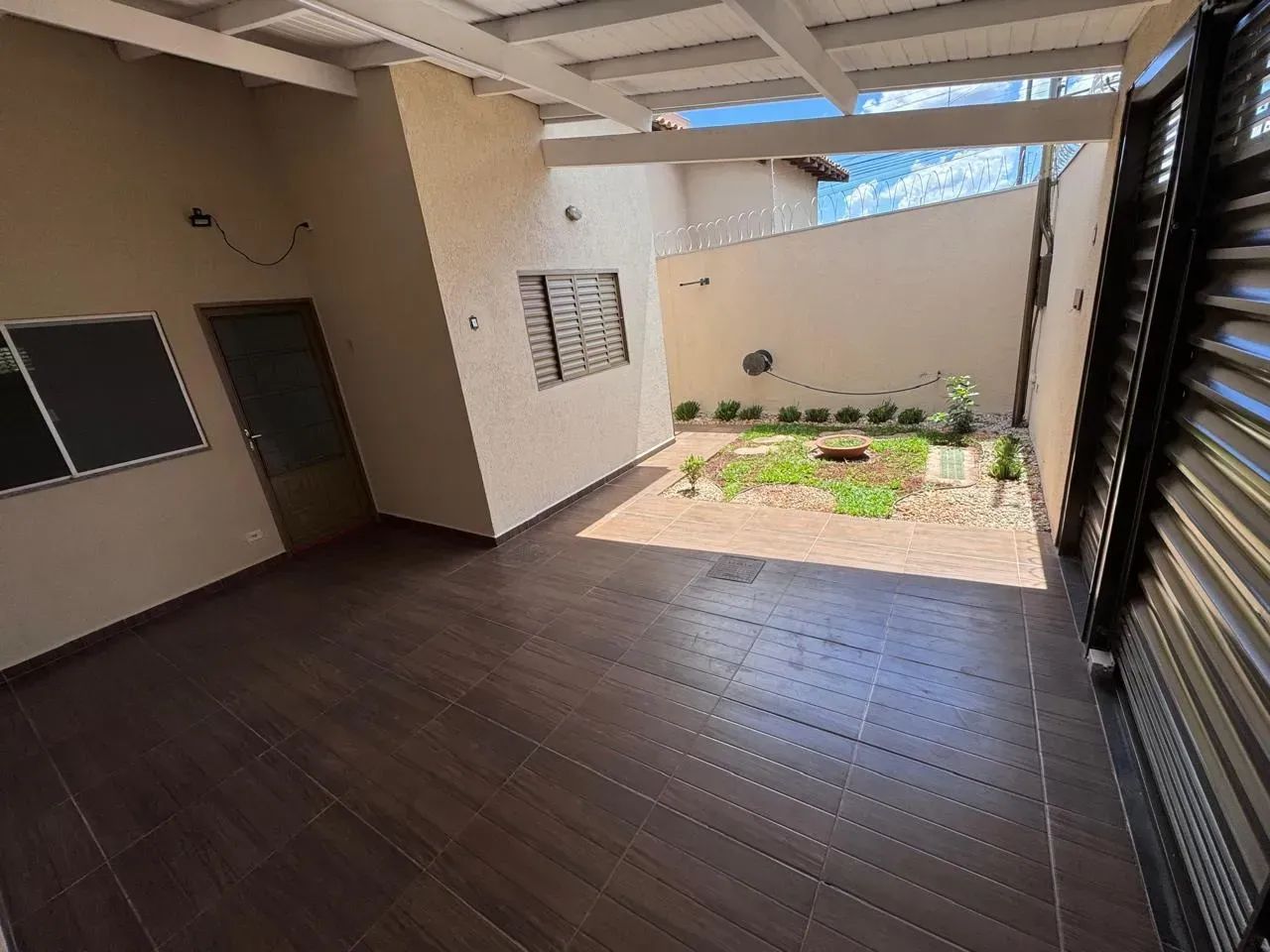 Casa para venda com 53 metros quadrados com 2 quartos - Foto 2