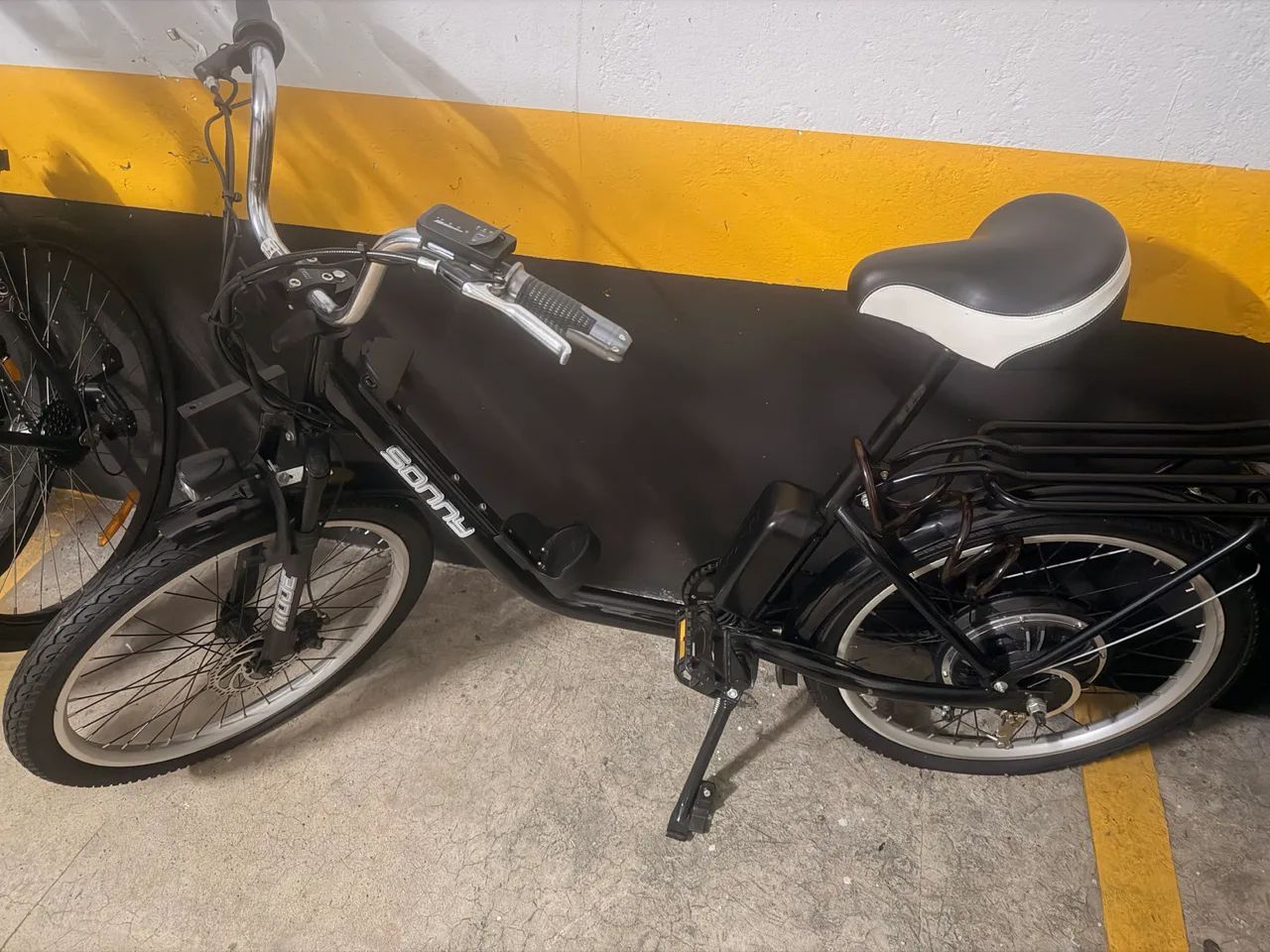 Vendo Bicicleta elétrica novíssima 