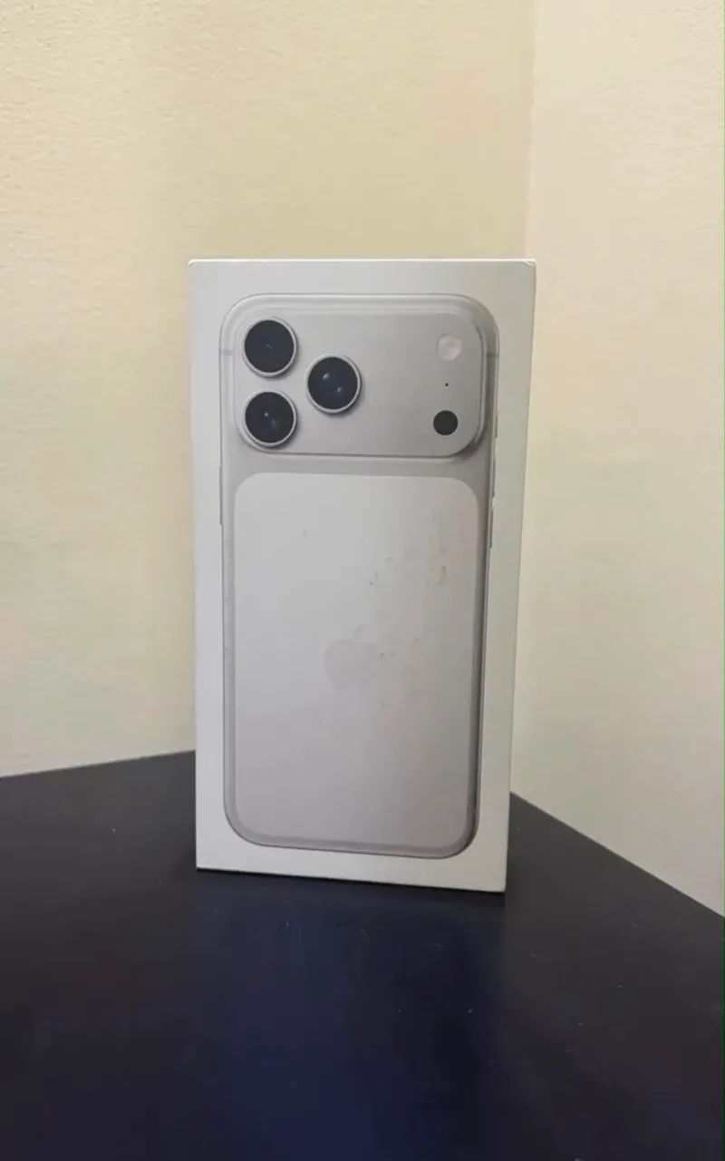 iPhone 17 pro Max branco 