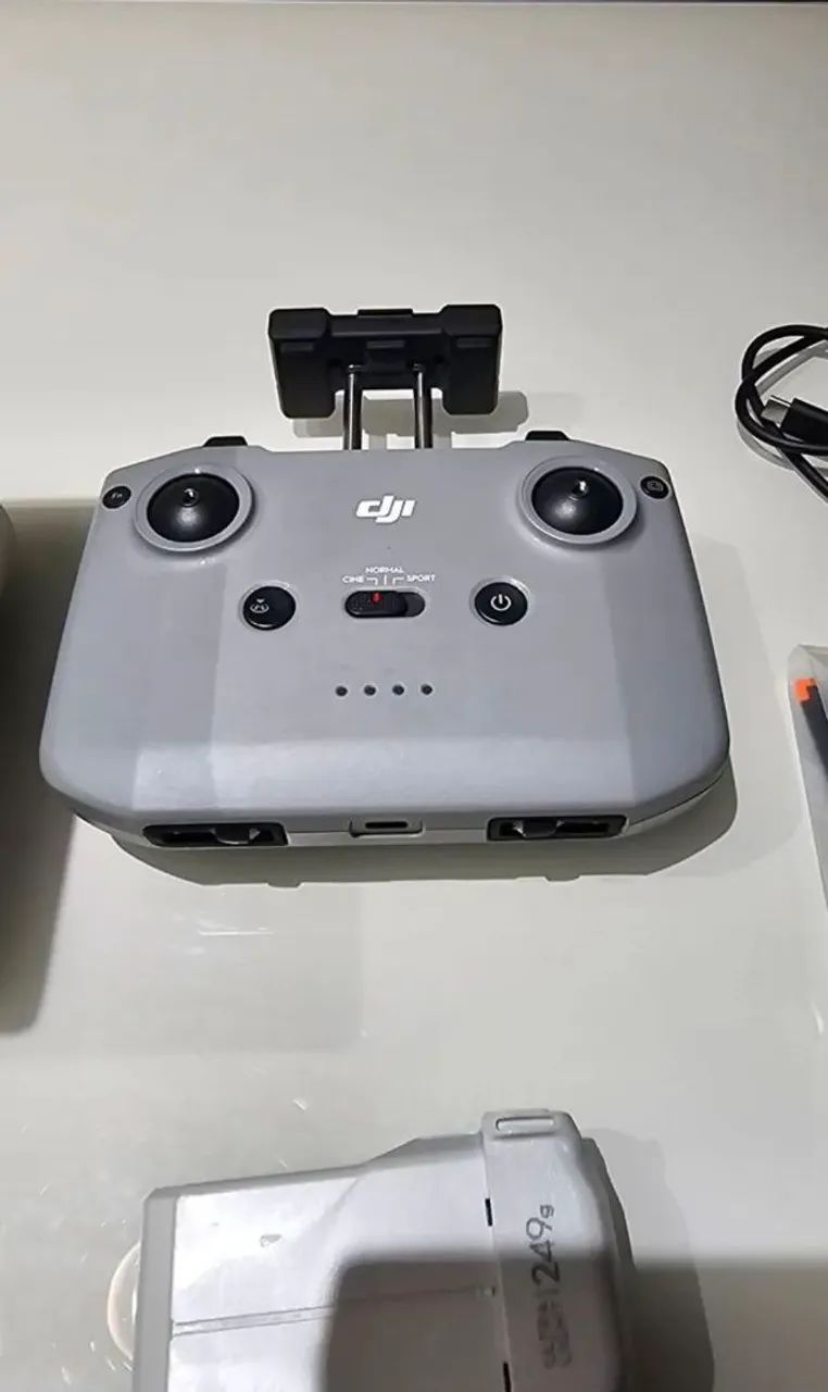 DJI MINI 3 + SD SANDISK EXTREME PRO 128GB V30 A2 - Foto 4