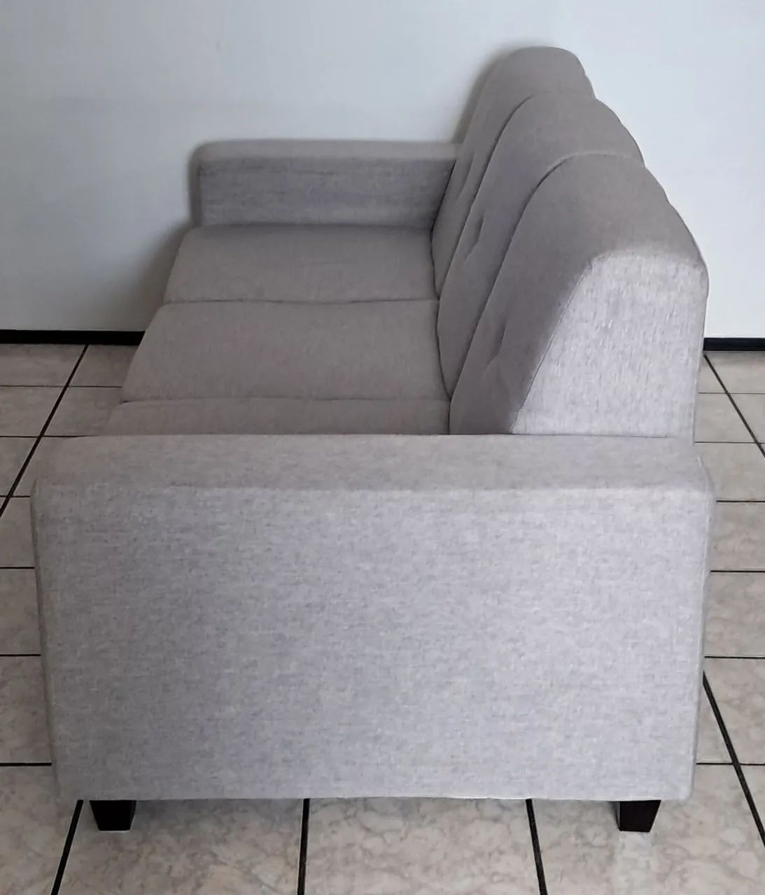 LINDO SOFA FIXO 3 LUGARES DE LINHO SUED NOVO  - Foto 2