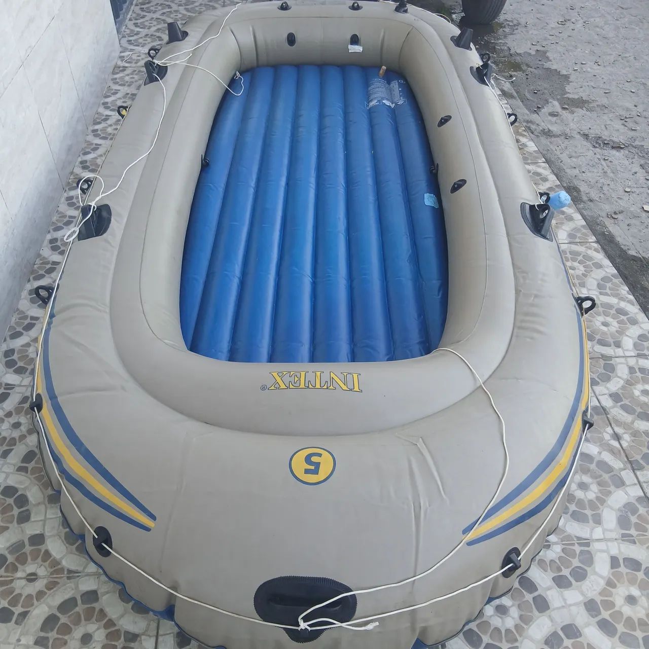 Bote Excursion 5.