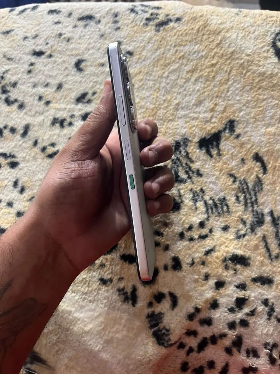 Celular Infinix hot 60i  - Foto 2
