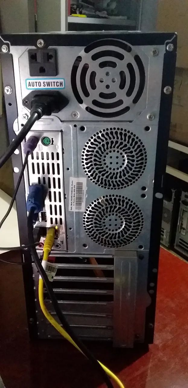 vendo uma torre usada de pc com processador intel celeron  - Foto 4