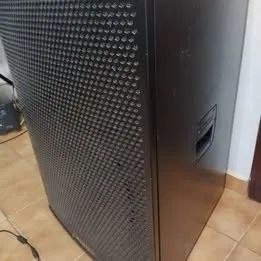 Caixa Ativa Attack VRF1550A 500 W RMS