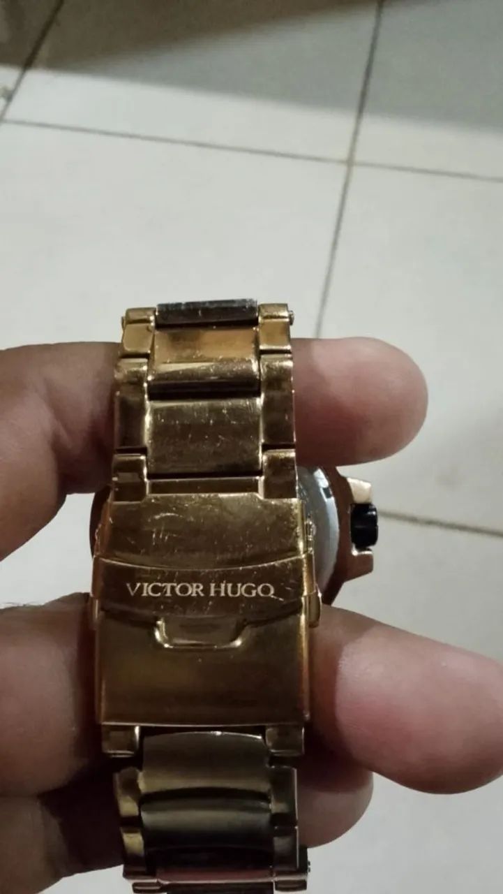 RELÓGIO VITOR HUGO ORIGINAL BANHADO.