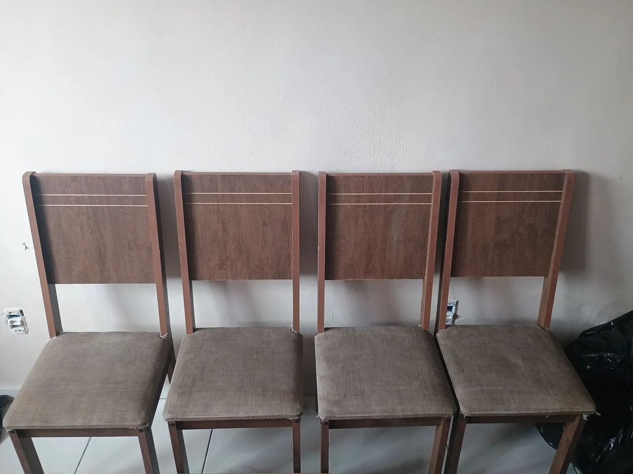 Mesa com 4 cadeiras  - Foto 3