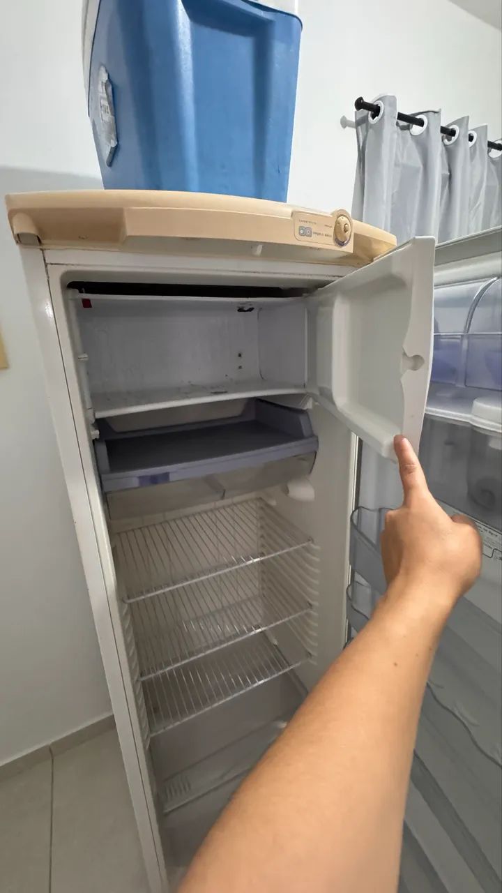 Geladeira pra doação 