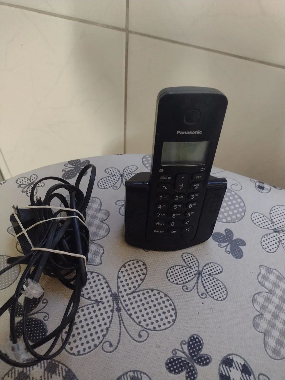 2 aparelhos de telefone