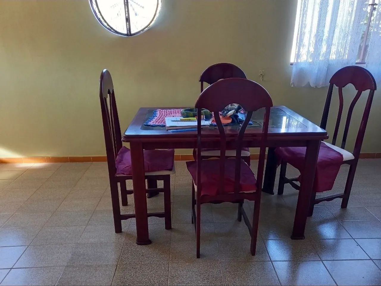 Mesa - 4 cadeiras