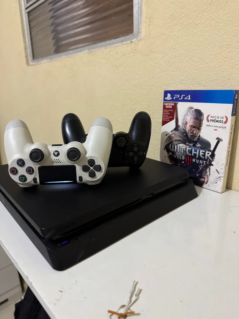 PS4 Slim black  - Foto 3