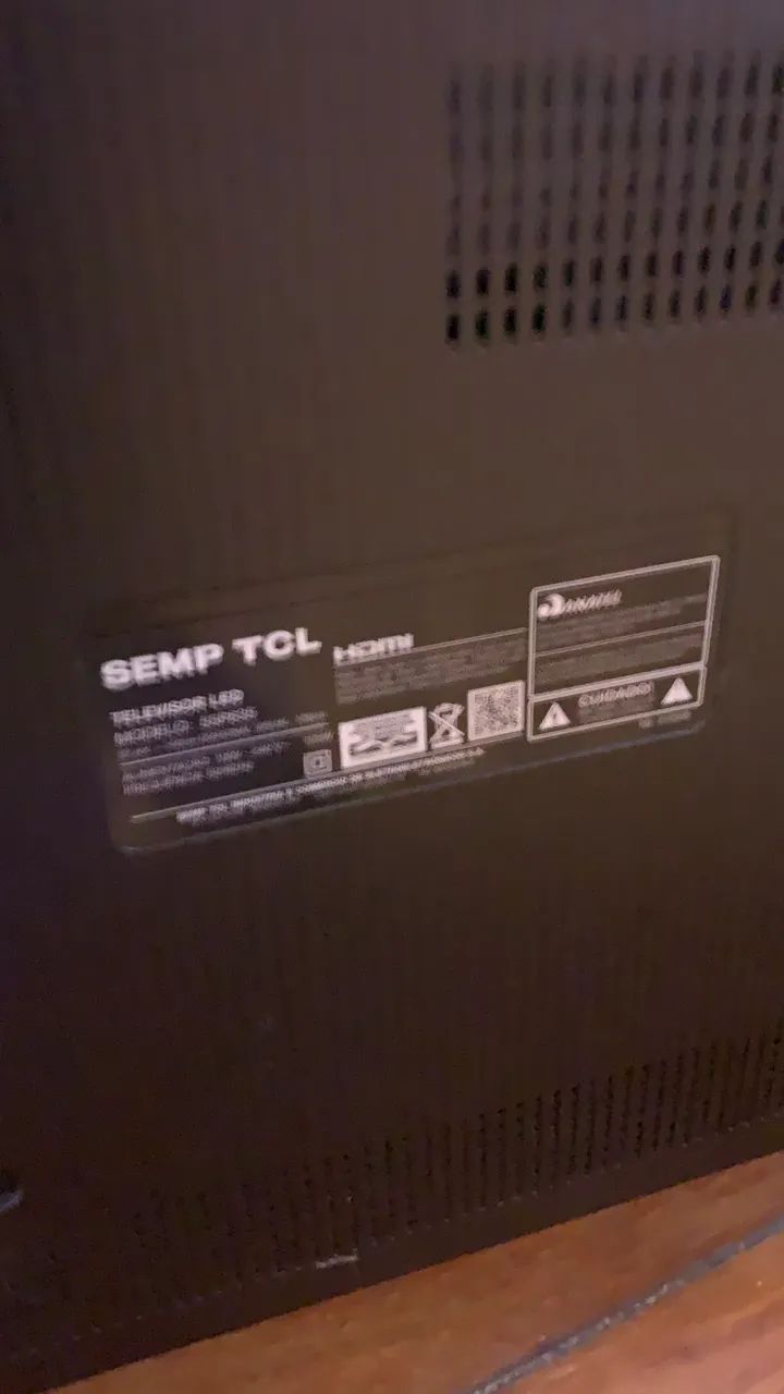 Tv comprada a pouco com problema na tela - Foto 2