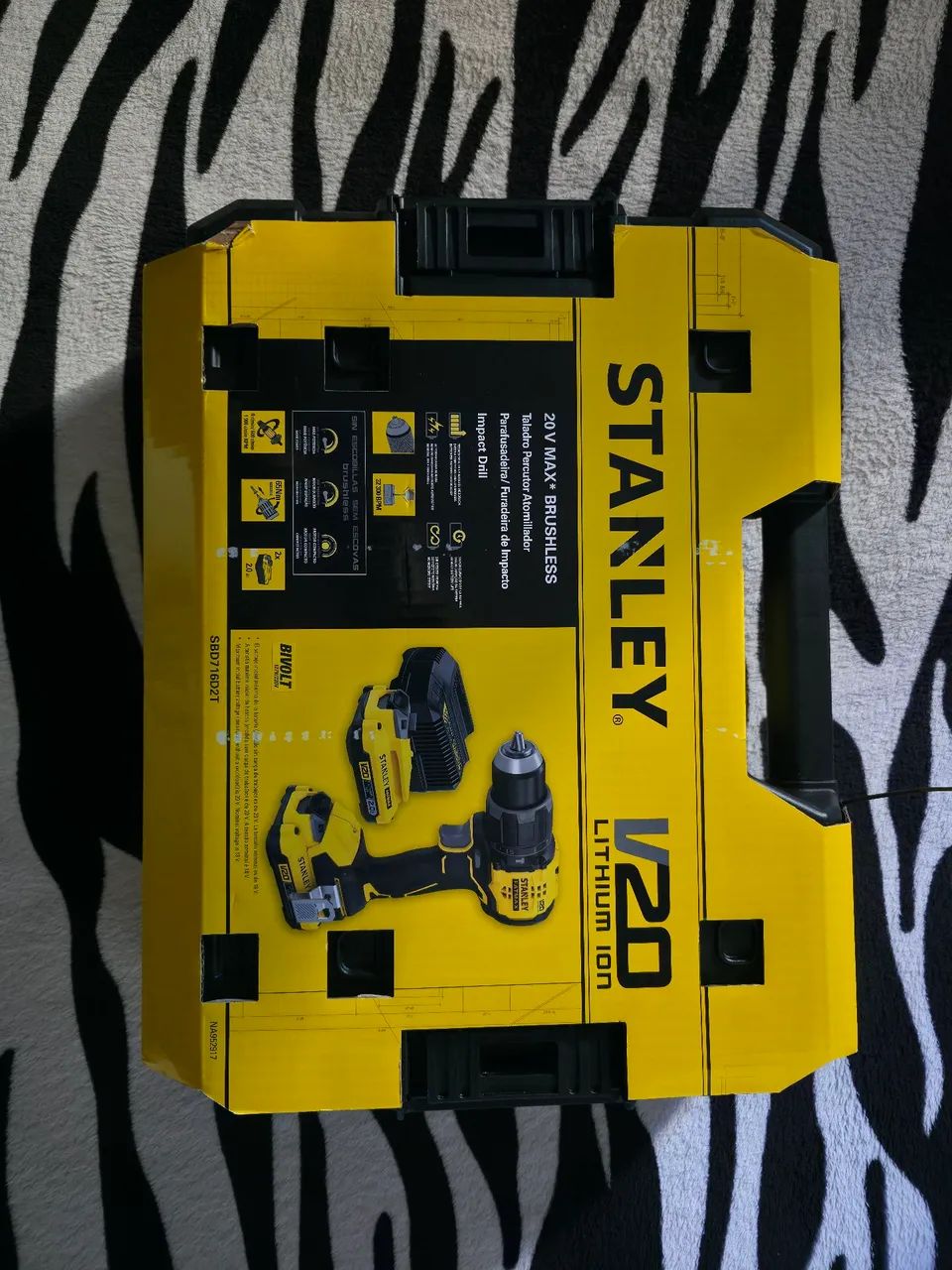 PARAFUSADEIRA STANLEY 20V LACRADA SEM USO - Ferramentas de PARAFUSADEIRA STANLEY 20V LACRADA SEM USO - Ferramentas de