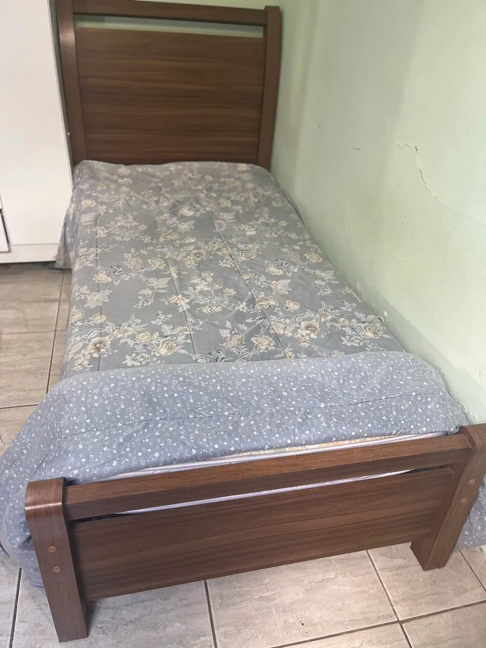 Oportunidade Cama linda de Solteiro com Colchão  - Foto 4