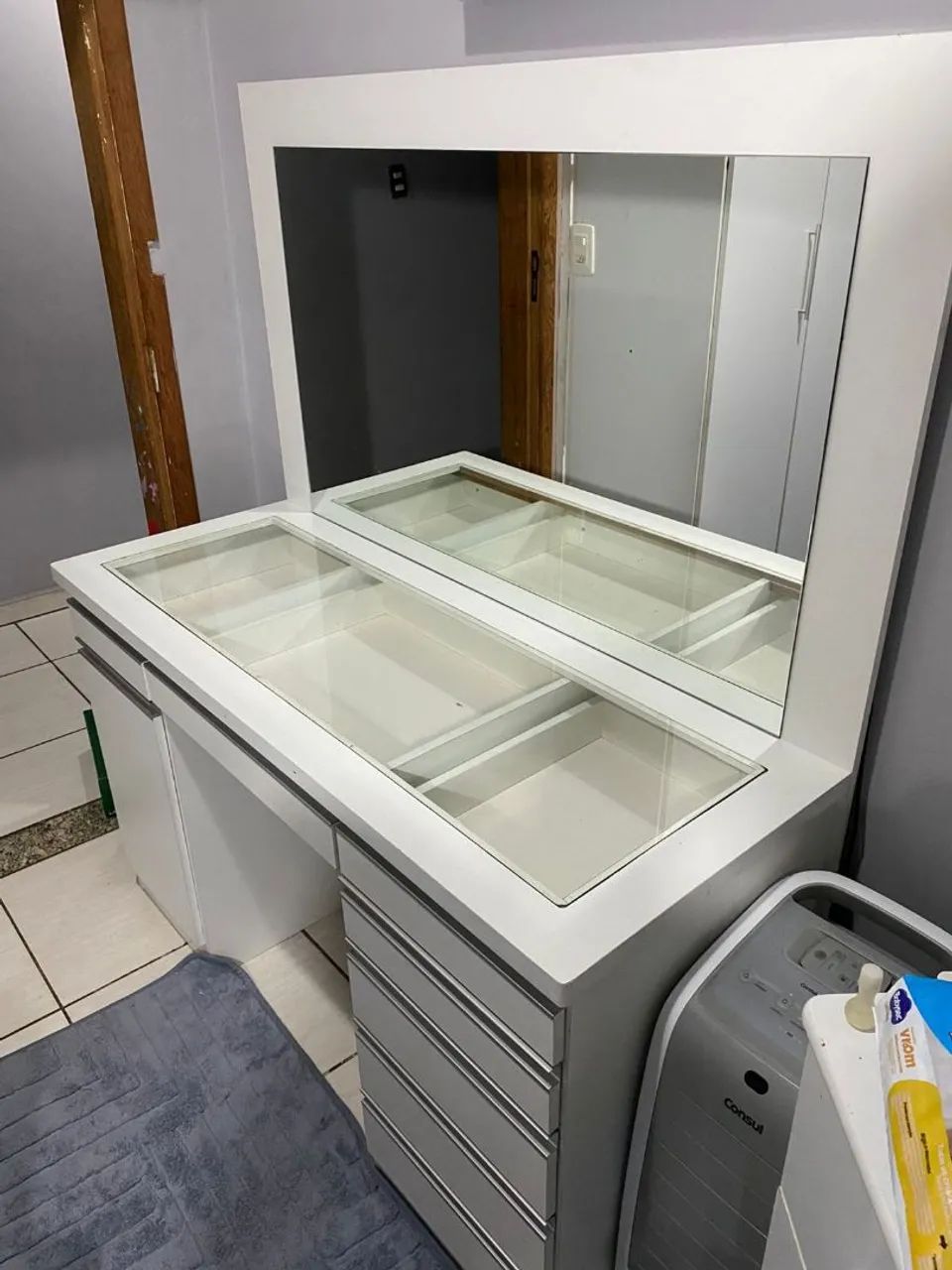 Penteadeira semi nova 