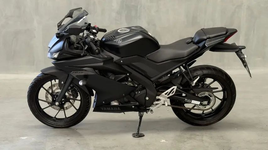 YAMAHA R15 2026 - Foto 3