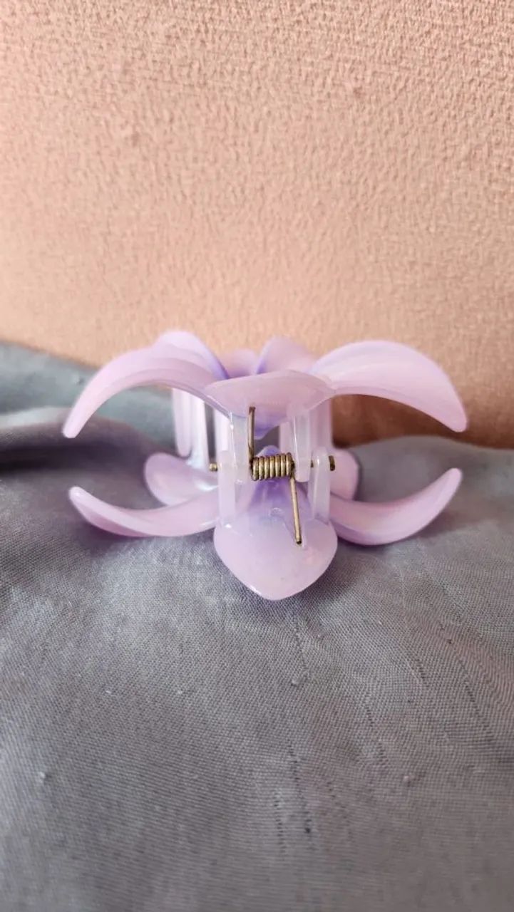 Presilha de cabelo Flor Lilas/Roxo - Foto 2