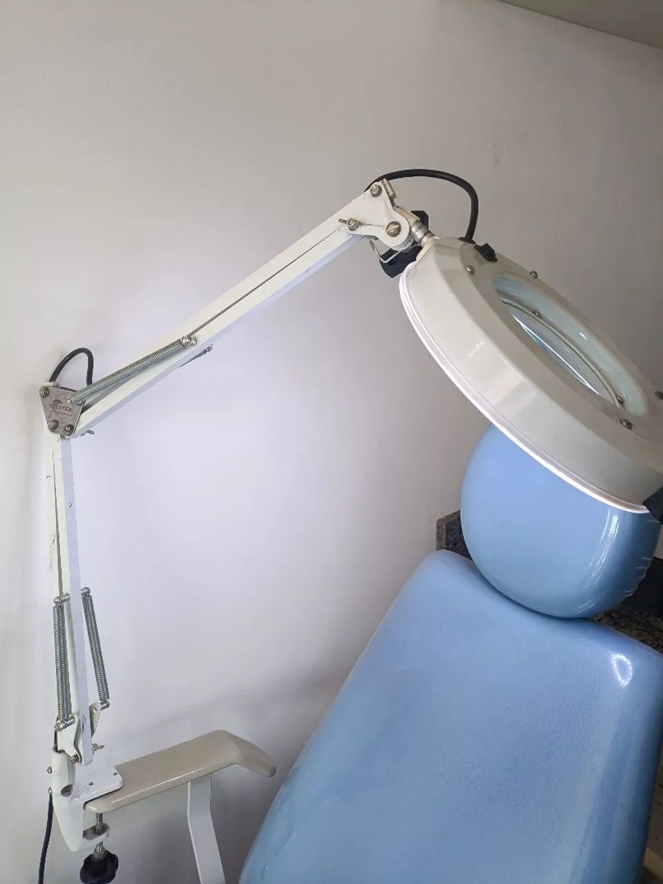 Lupa Articulada com LED - Usada - Foto 5